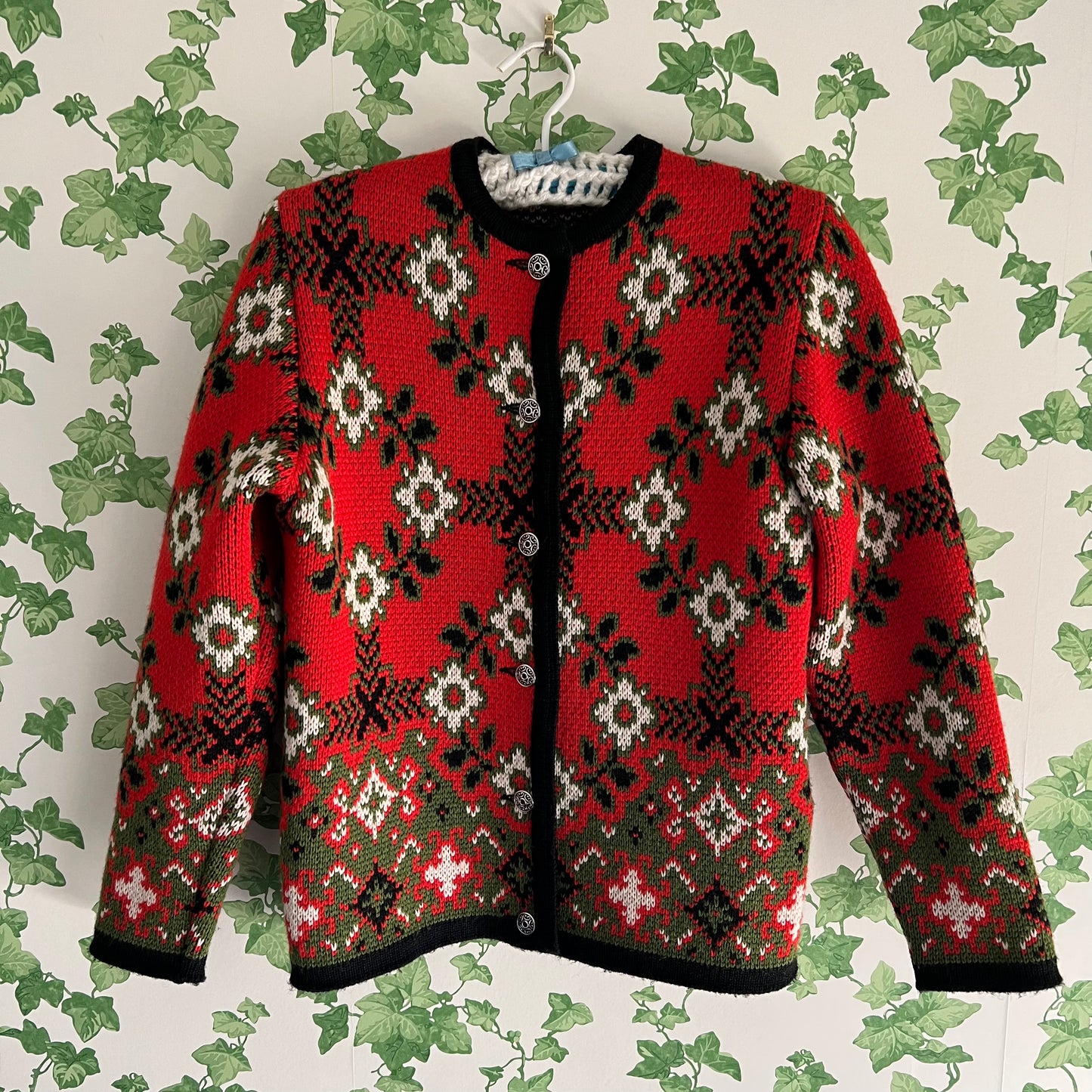 Fabulous Vintage Pattern Knit Cardigan