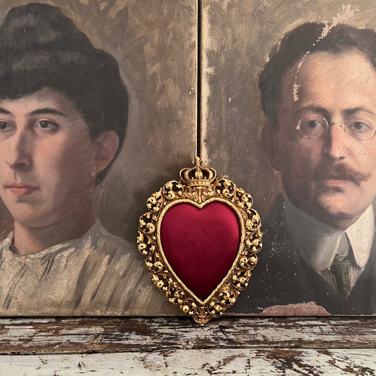 Hanging Ornate Heart with Crown