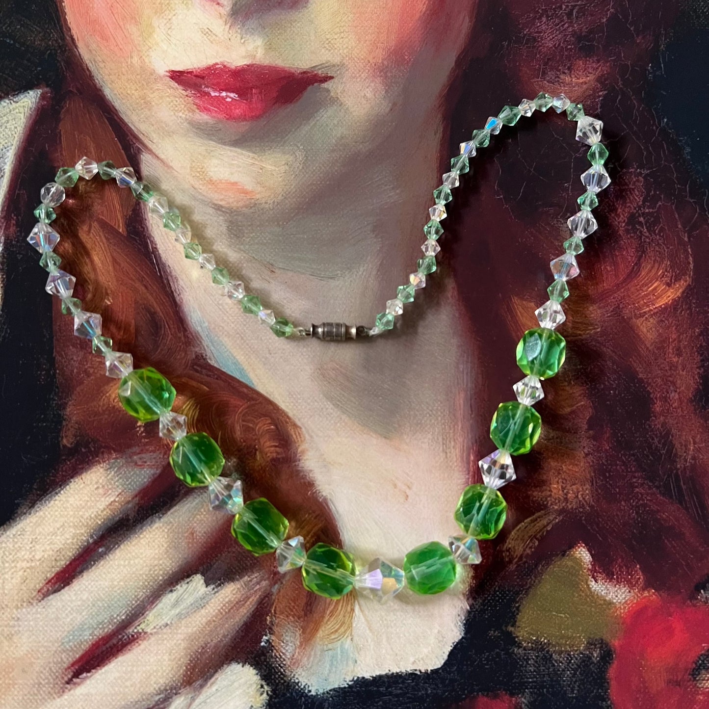 Beautiful RARE Vintage Uranium Glass Beads Necklace