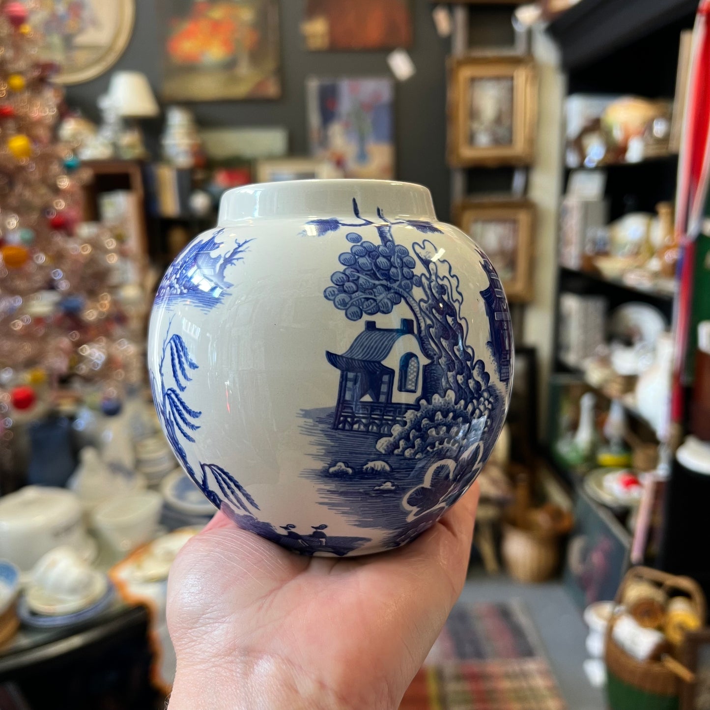 Vintage Royal Cauldron Willow Pattern Ginger Jar