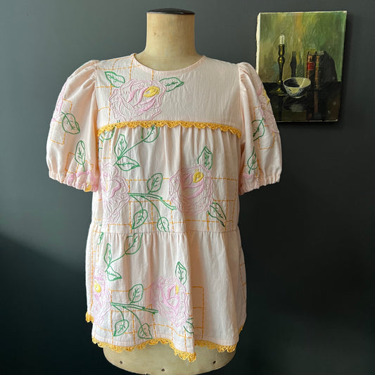 Vintage Pretty Floral Embroidered Tablecloth Blouse