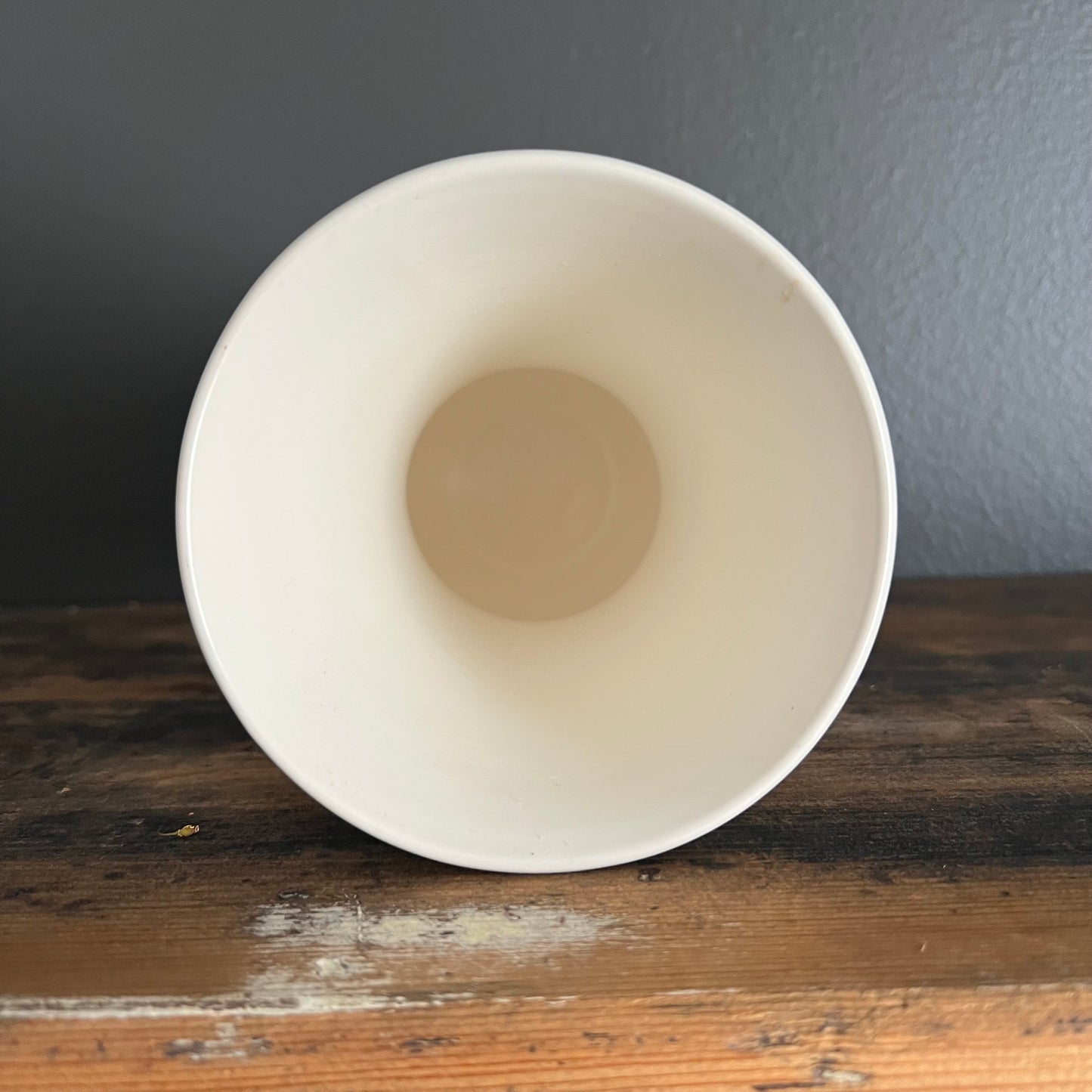 Vintage Wedgwood Moonstone Esturia & Barlaston Vase