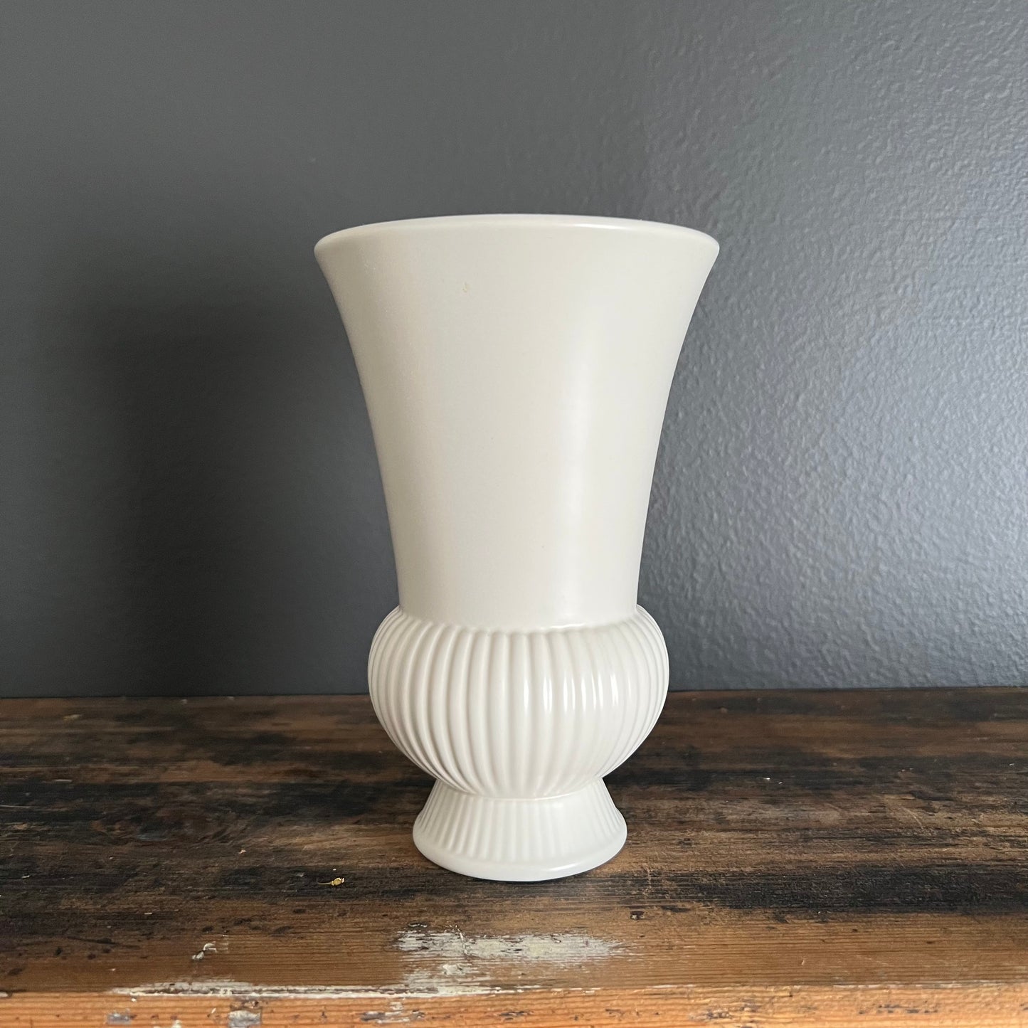 Vintage Wedgwood Moonstone Esturia & Barlaston Vase