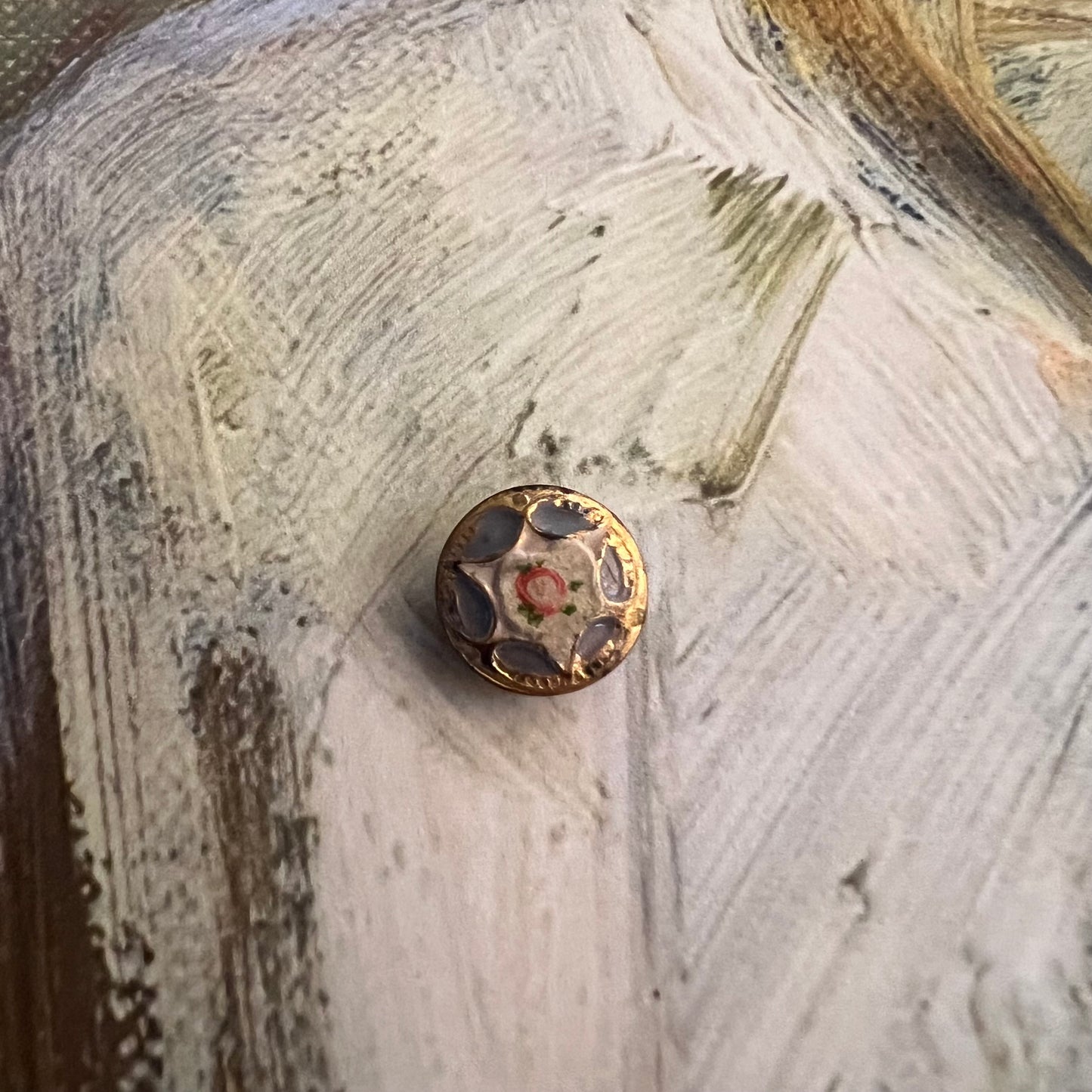 Dainty Antique Button Enamel with Rose