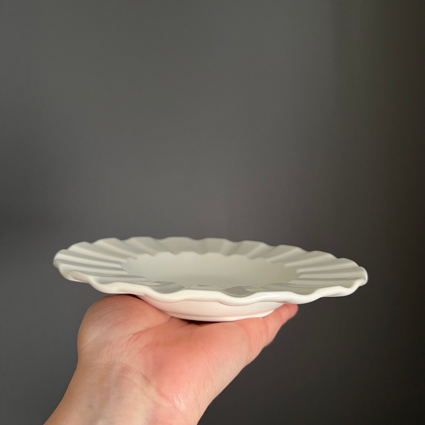 Wedgwood Moonstone Etruria & Barlaston Fluted Dish