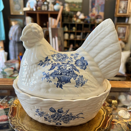 RARE Charming Vintage Nesting Hen Crown Devon England
