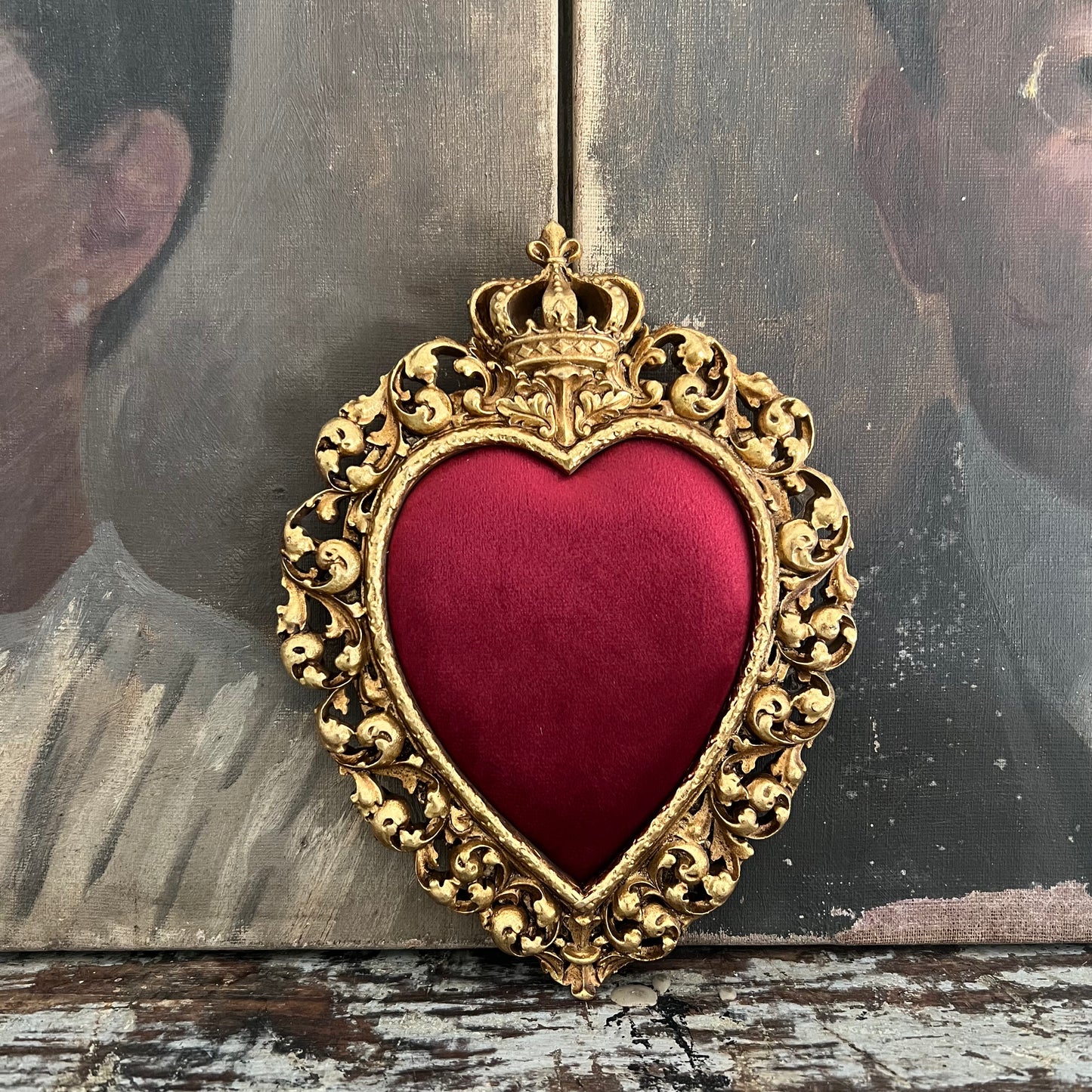 Hanging Ornate Heart with Crown