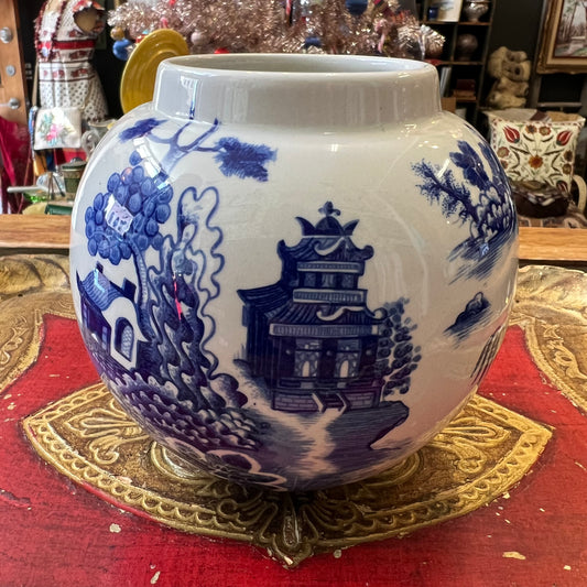 Vintage Royal Cauldron Willow Pattern Ginger Jar