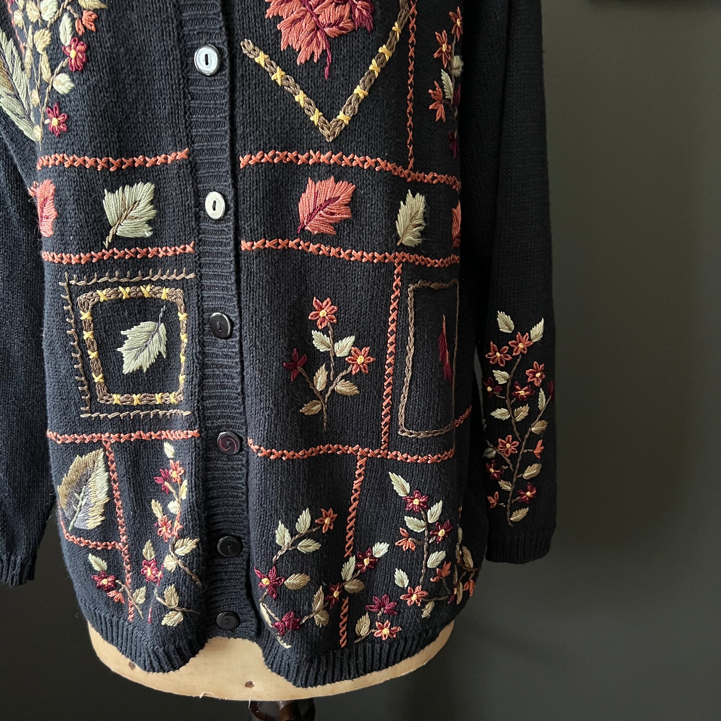 Vintage Pretty Embroidered Cotton Cardigan M