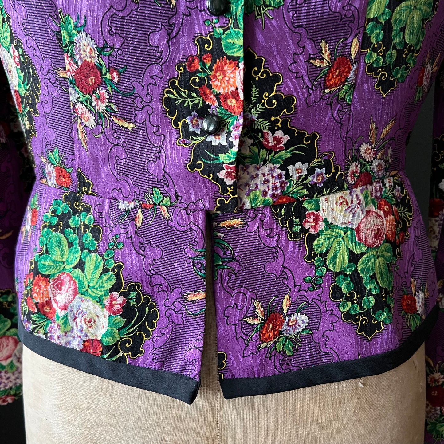 Gorgeous Vintage Saks Fifth Avenue Silk Floral Blouse Designed by Richard Warren 12